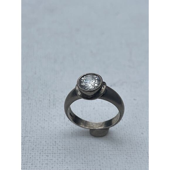 Vintage Cubic Zirconia Sterling Silver Ring - Size 6 - Picture 2 of 2